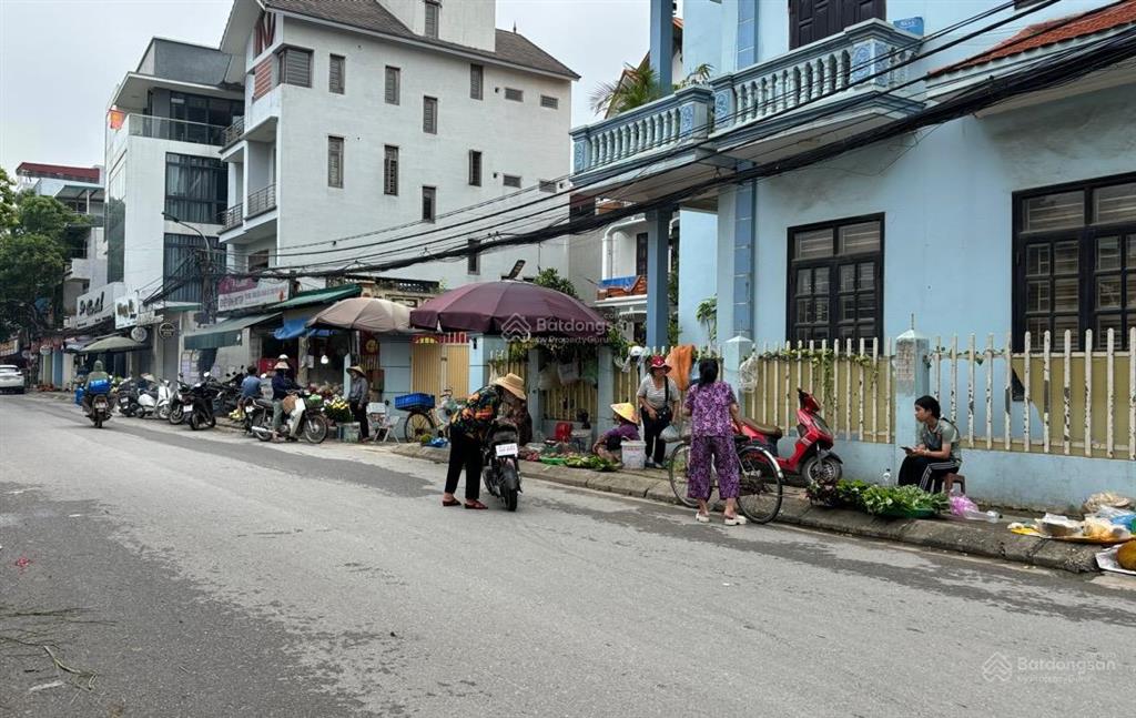Bán nhà thị trấn đông anh, phân lô, ô tô tránh, kinh doanh bất chấp, chỉ 11,6 tỷ