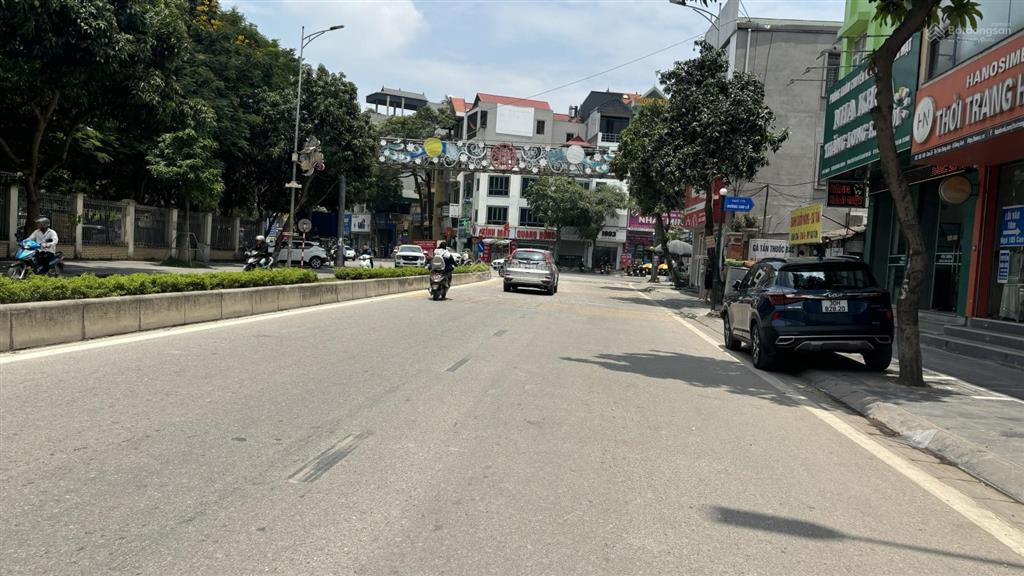 Bán nhà mặt phố đản dị, tt đông anh, 4 tầng kinh doanh, hơn 13 tỷ