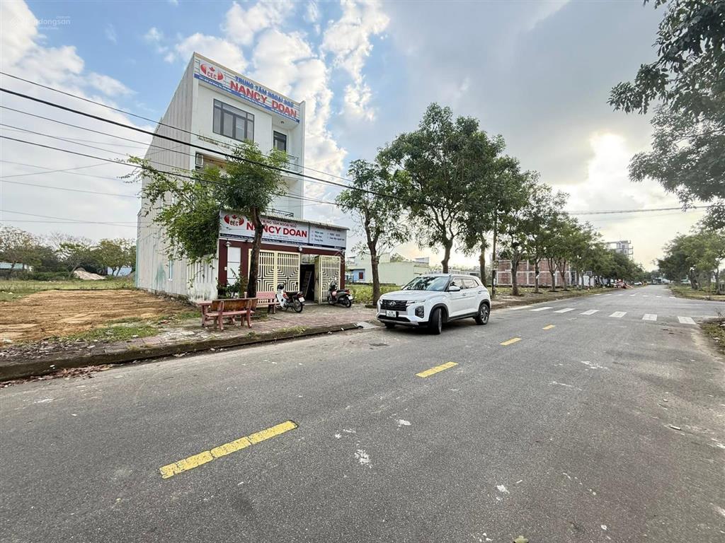 Bán lô đất sát hồ sinh thái đối diện trường đại học phan châu trinh