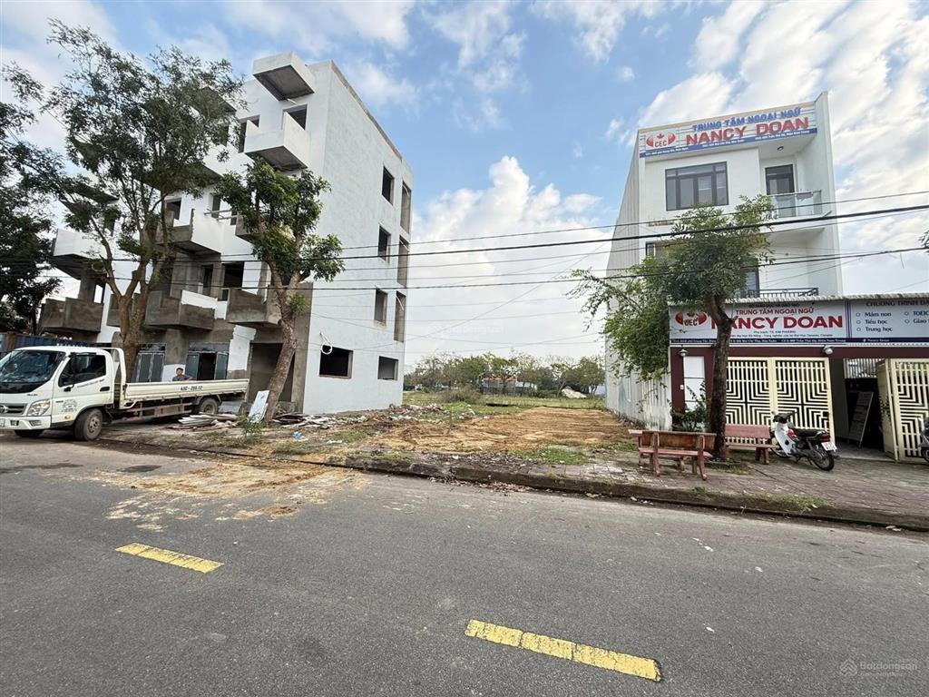 Bán lô đất sát hồ sinh thái đối diện trường đại học phan châu trinh