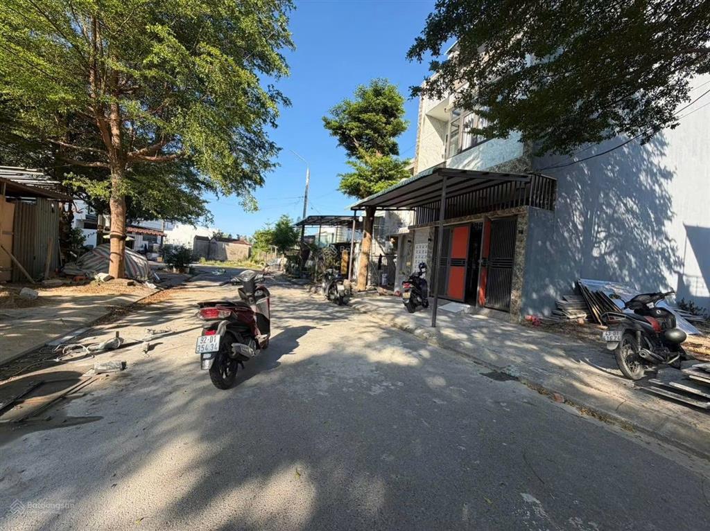 Đất sát cạnh đại học fpt giá chỉ hơn 2 tỷ