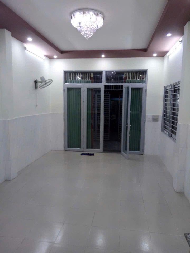 Bán nhà gần Quốc lộ 50, 3 tầng,Bình Chánh, hẻm xe hơi, 4.5 x 12, 5.x tỷ