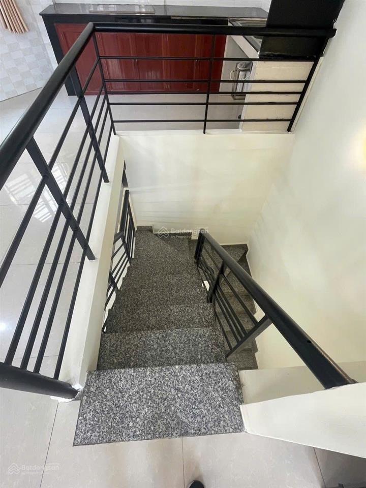 105m2 (10x11)m lạc long quân  giá tốt chỉ nhỉnh 85tr/m2