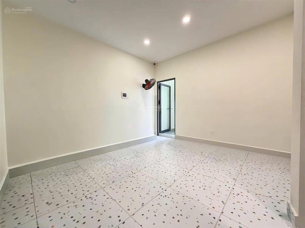 Nhà mới 2 tấm bình thới 50m2 (5x10)m  sau lưng căn mặt tiền