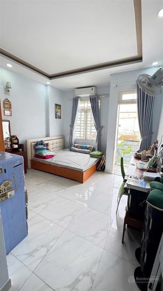 Nhà 4 tấm 52m2 (4x13)m khu nguyễn chí thanh  xe tải sát cửa