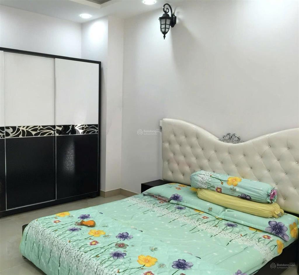 Nhà 5 tầng hàn hải nguyên  đường 8m cách mặt tiền 15m