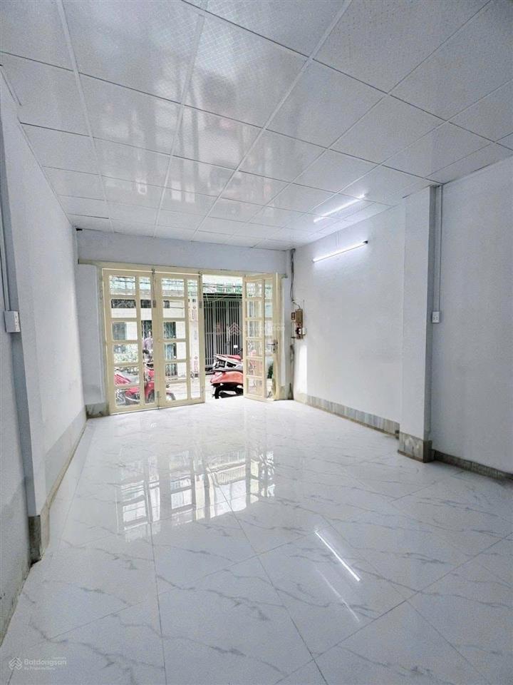 Nhà 2 tầng lạc long quân 54m2 (4x14)m  gía tốt khu vực