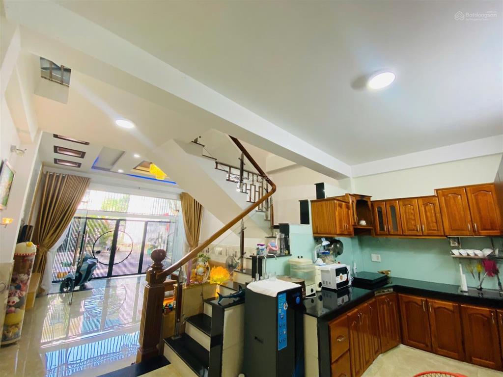 Bán nhà riêng tại bàu cầu 12, giá tốt 5,4 tỷ, 80m2, 3pn, 2wc, đà nẵng