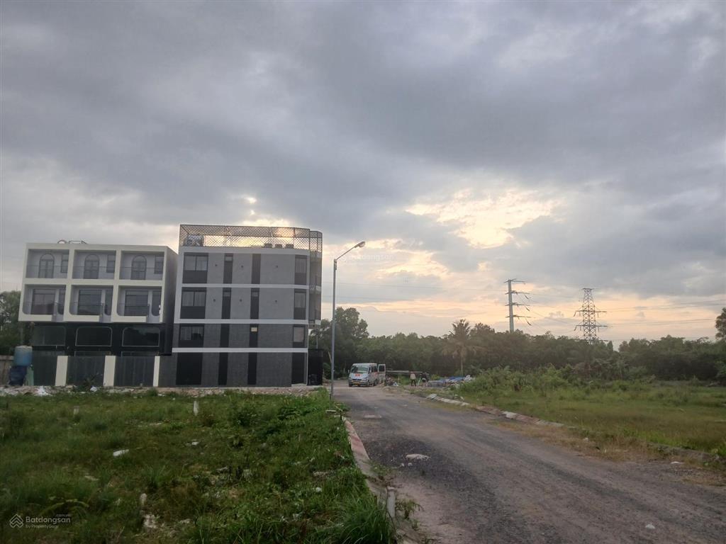 Bán lô góc diện tích lớn 113.1m (8*14.41) đường xe ô tô giá 7.175 tỷ, bình chiểu, thủ đức.
