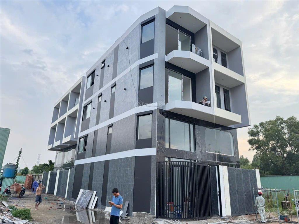 Chỉ 4.765 tỷ nhà phố đã có sổ hồng riêng 179.1m2 sàn bình chiểu, thủ đức