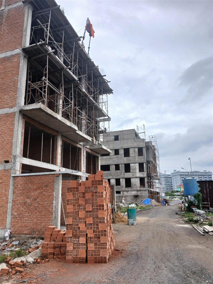 Lô góc. bán đất nền khu xây dựng tự do 5 tầng, sổ riêng, full thổ cư, 57.8m2, 3,941 tỷ