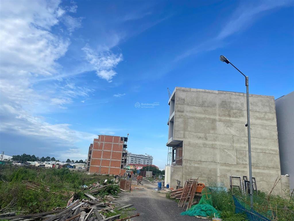 Lô góc. bán đất nền khu xây dựng tự do 5 tầng, sổ riêng, full thổ cư, 57.8m2, 3,941 tỷ