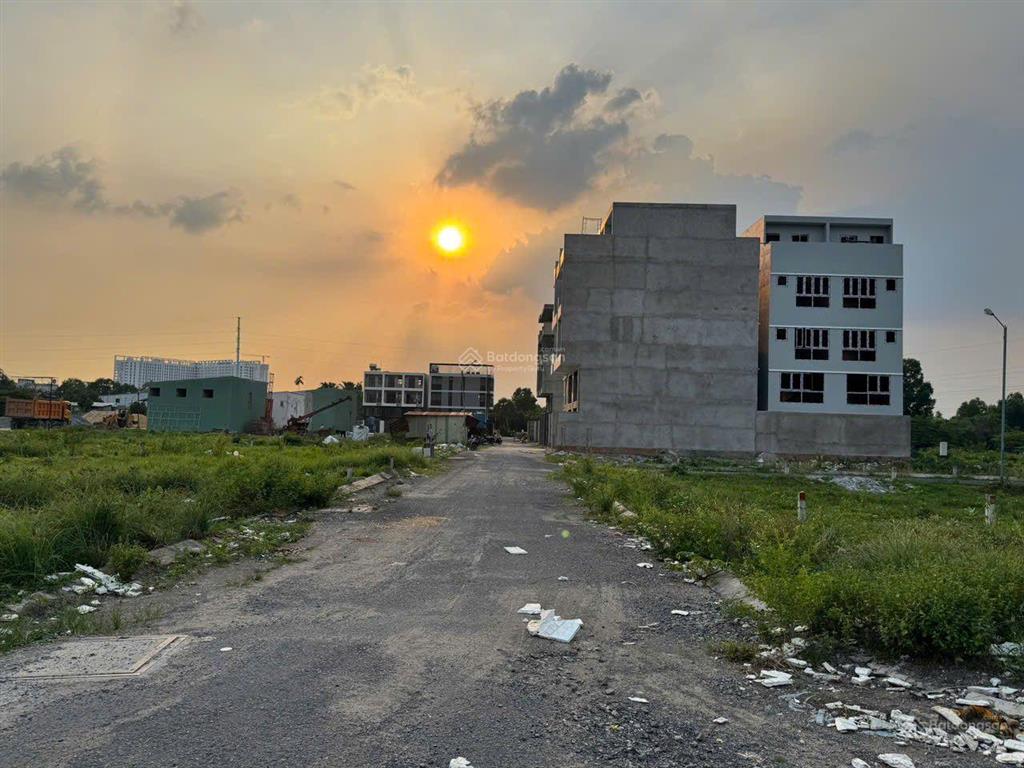 Bán nhà mới 5 tầng kcn linh trung 2 thủ đức, 54m², 4.72 tỷ