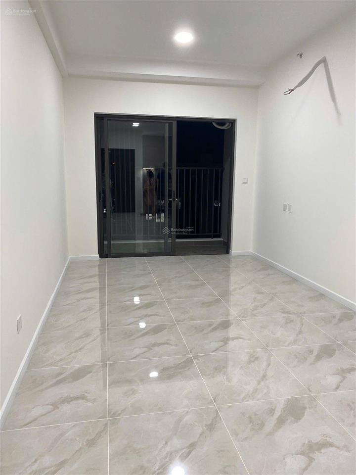 Bán căn hộ lầu cao. cc green town, p bhh b, bình tân 52m2 2pn 1wc. view đẹp. có sổ sẵn