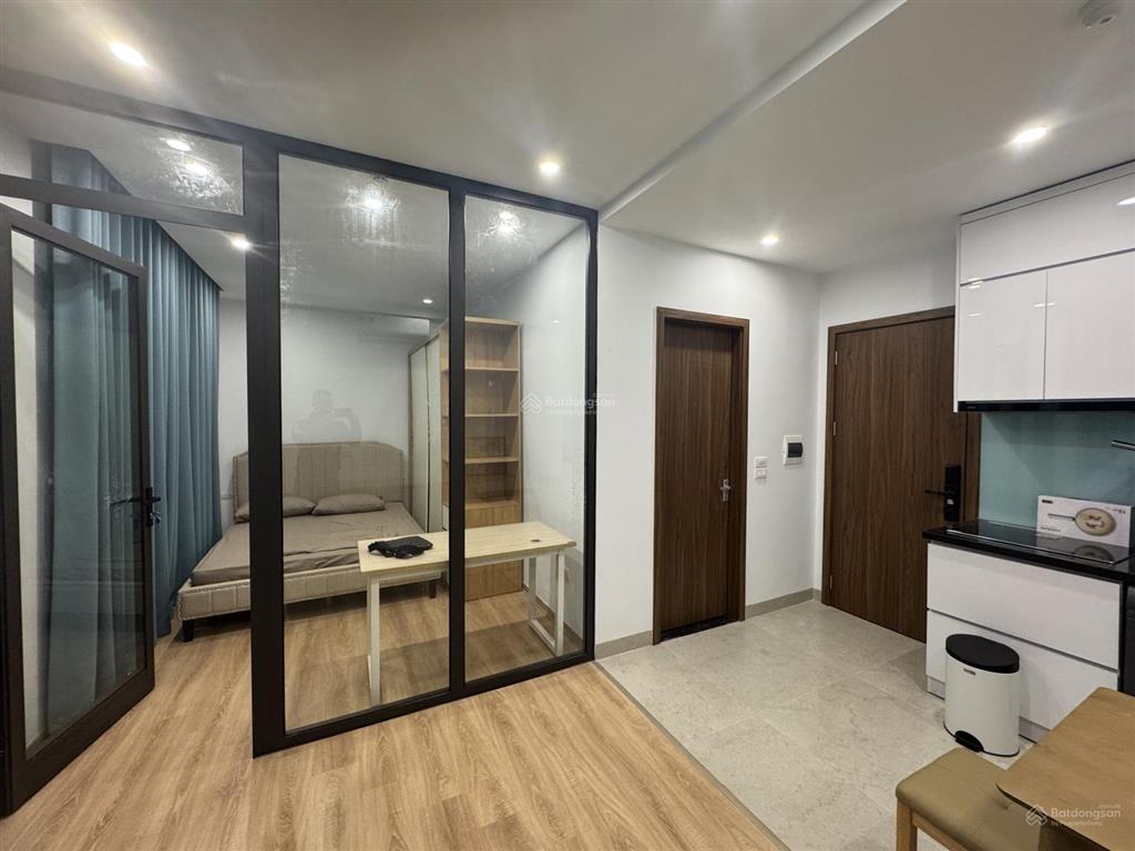 Cho thuê căn hộ dịch vụ tại tôn đức thắng, xã đàn diện tích 50m2, có ban công giá 8 triệu/ tháng