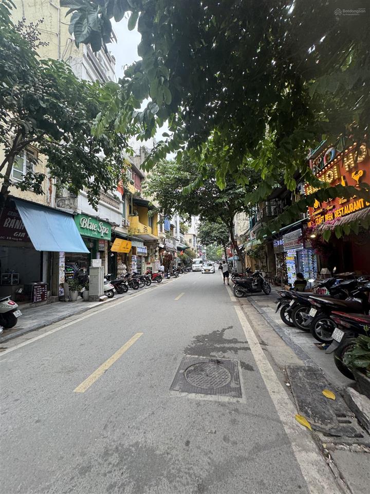 Bán mặt phố hàng bè, diện tích 100m2, 3,5 tầng, giá 90 tỷ