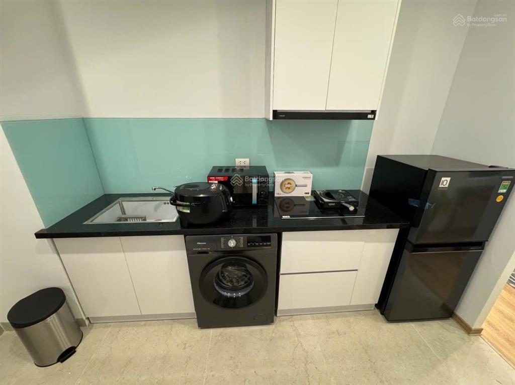 Cho thuê căn hộ dịch vụ dt 50m full đồ tại phố tôn đức thắng,cách hồ văn chương 30m ,giá 8,5 triệu.