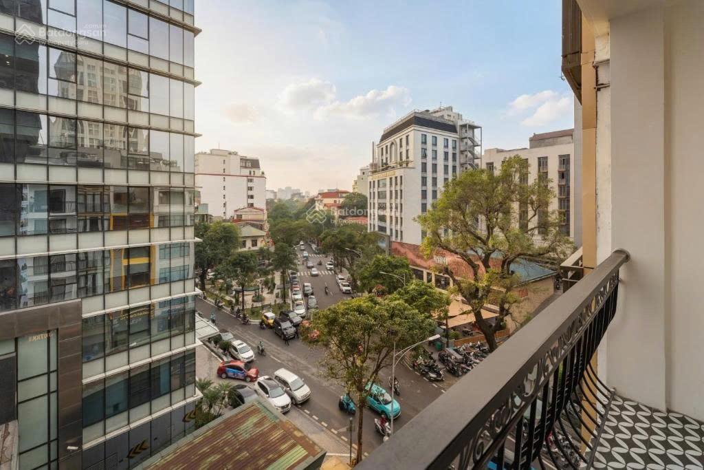 Bán hotel tại phố ngô quyền, trần nguyên hãn, hoàn kiếm, dt 100m2 7 tầng, 24 phòng, giá 140 tỷ
