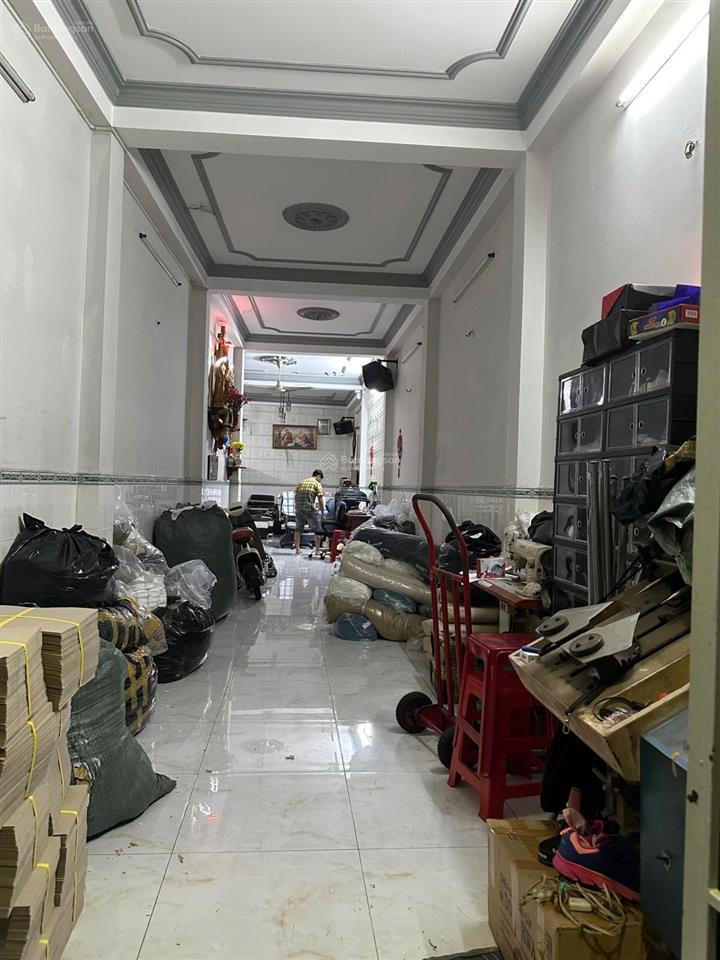 Xe hơi đậu cửa, hồng lạc gần lạc long quân  tân bình 78m2  3 tầng chỉ 8 tỷ tl