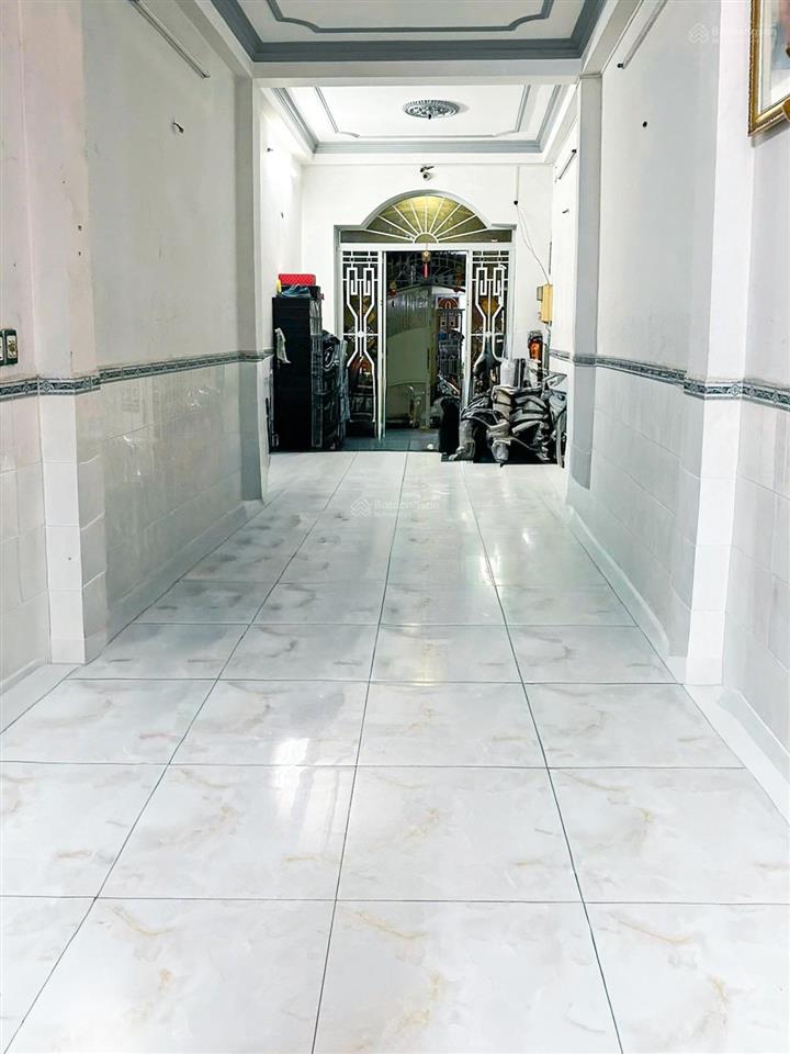 Xe hơi đậu cửa, hồng lạc gần lạc long quân  tân bình 78m2  3 tầng chỉ 8 tỷ tl