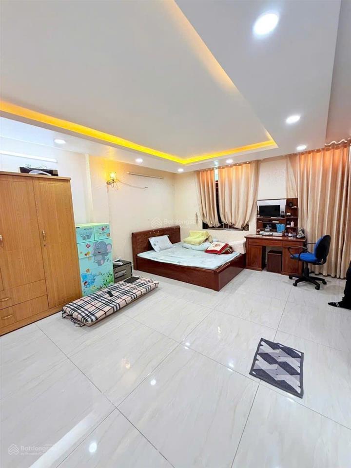 Hot! ngay khu sân bay p13 tân bình  hẻm xe hơi diện tích 4.5x18m  trệt 2 lầu  giá chỉ 13 tỷ