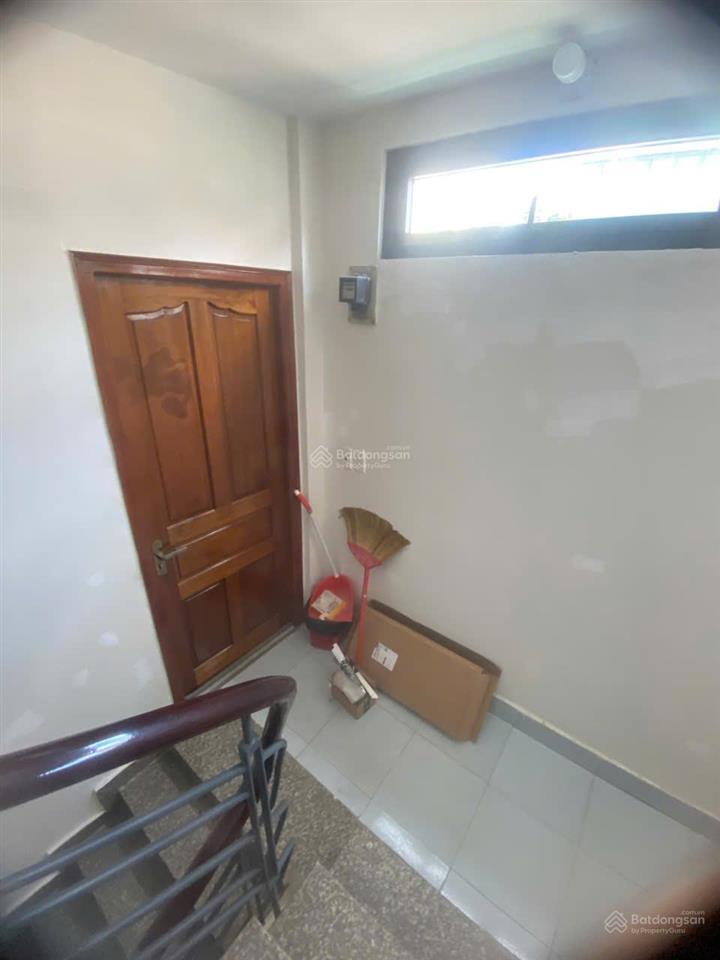 Chỉ 12,8 tỷ sở hữu nhà ngay khu sân bay với dt 5x15m  trệt 2 lầu  2 mặt tiền trước sau