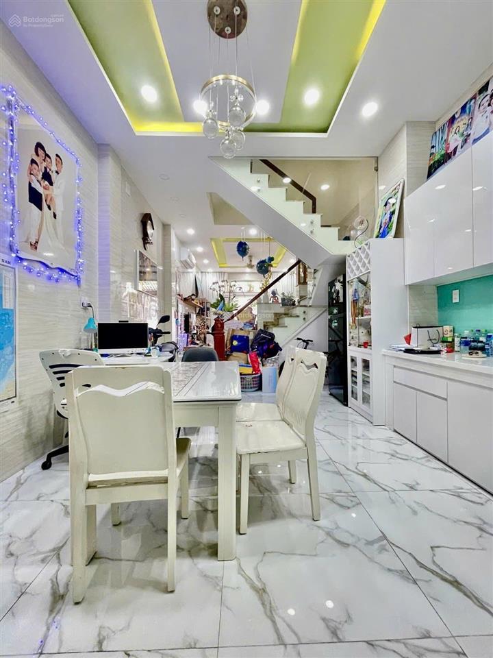 Bán nhà ngay khu bàu cát số 7.8.9  hẻm xe hơi  dt 4x16m  4 tầng  giá chỉ 10 tỷ nhỉnh