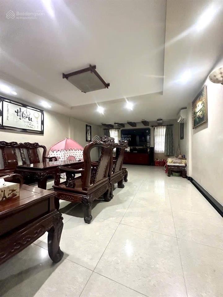Hàng kín mới ra! mặt tiền khu bàu cát  diện tích 6x21m  3 tầng  giá chỉ 17 tỷ hơn