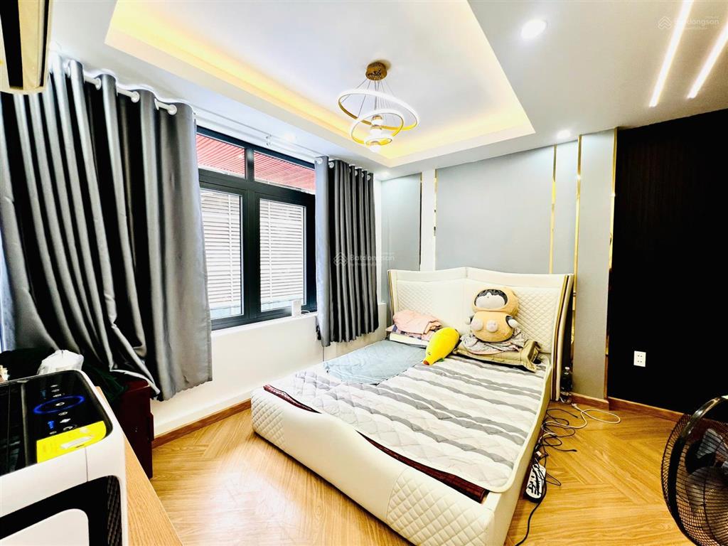 Hẻm xe hơi 8m cộng hòa  dt 4.5x20m  hầm 5 tầng có thang máy chỉ 19 tỷ