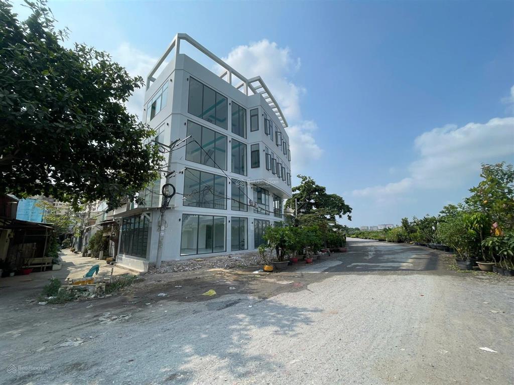 Cho thuê nhà 2 mặt tiền đắc địa  góc ngã 3 bờ kênh tham lương  kinh doanh cực đỉnh