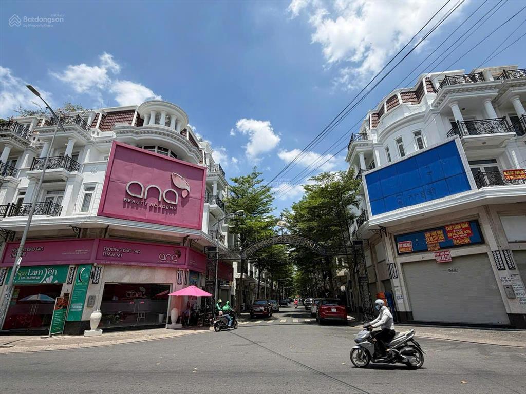 Cho thuê căn góc 2 mặt tiền cityland giá 75tr/tháng