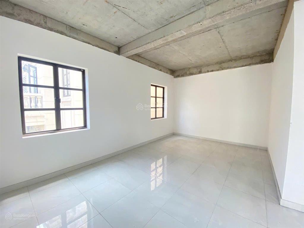 Cho thuê căn góc 2 mặt tiền cityland giá 75tr/tháng