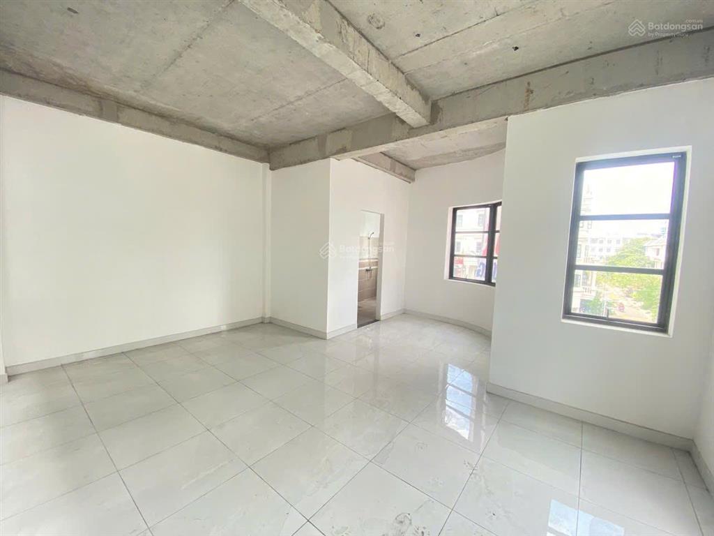 Cho thuê căn góc 2 mặt tiền cityland giá 75tr/tháng