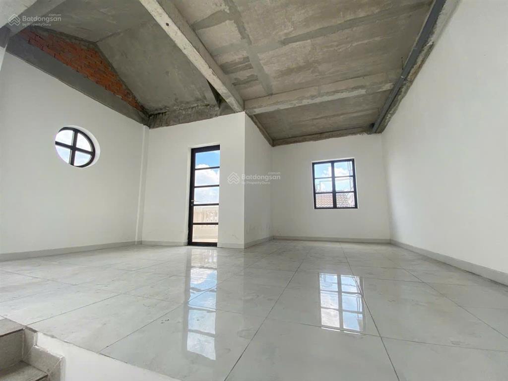 Cho thuê căn góc 2 mặt tiền cityland giá 75tr/tháng