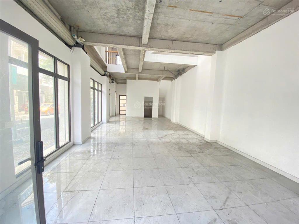 Cho thuê căn góc 2 mặt tiền cityland giá 75tr/tháng