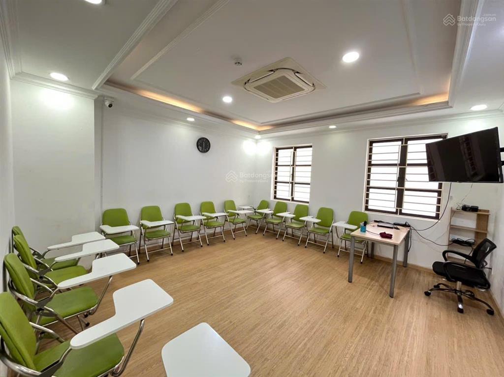 Cho thuê nhà mặt phố có thang máy tại cityland park hills, 45 triệu