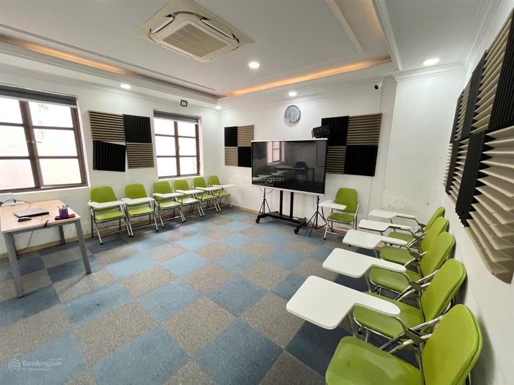 Cho thuê nhà mặt phố có thang máy tại cityland park hills, 45 triệu