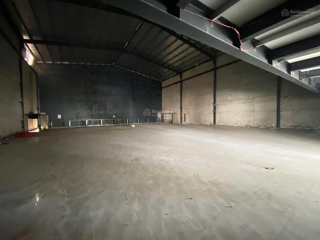 Cho thuê kho, nhà xưởng, đất 3800m2 giá 280 triệu tại đường dương quảng hàm, phường 5, quận gò vấp