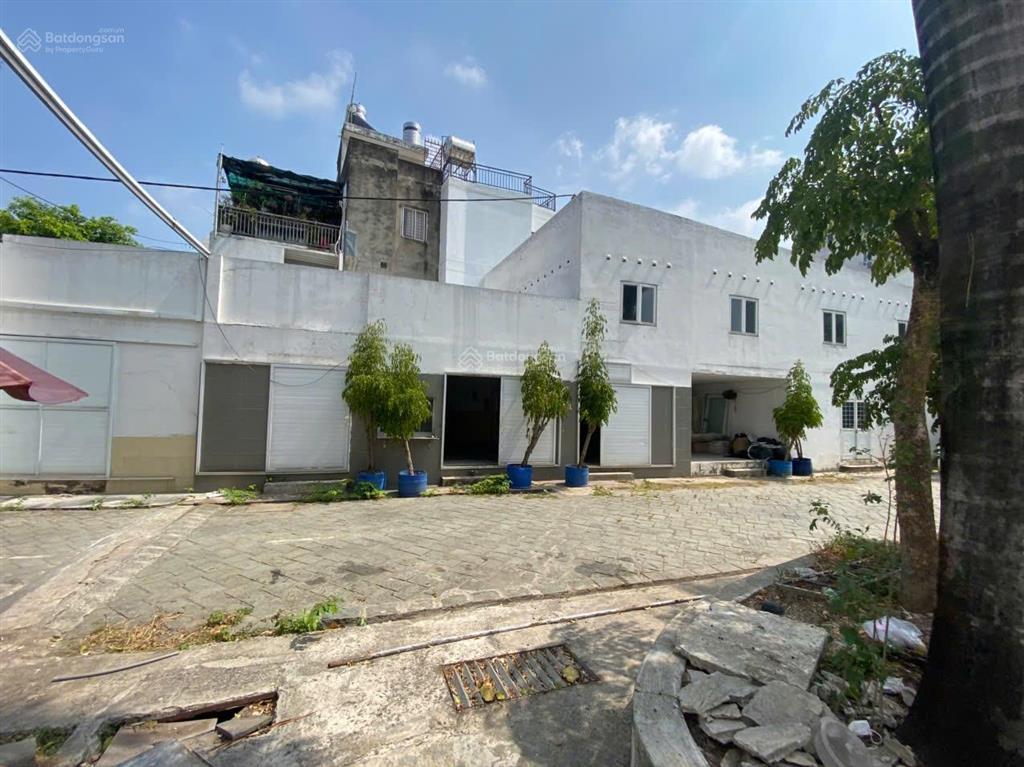 Cho thuê kho, nhà xưởng, đất 3800m2 giá 280 triệu tại đường dương quảng hàm, phường 5, quận gò vấp