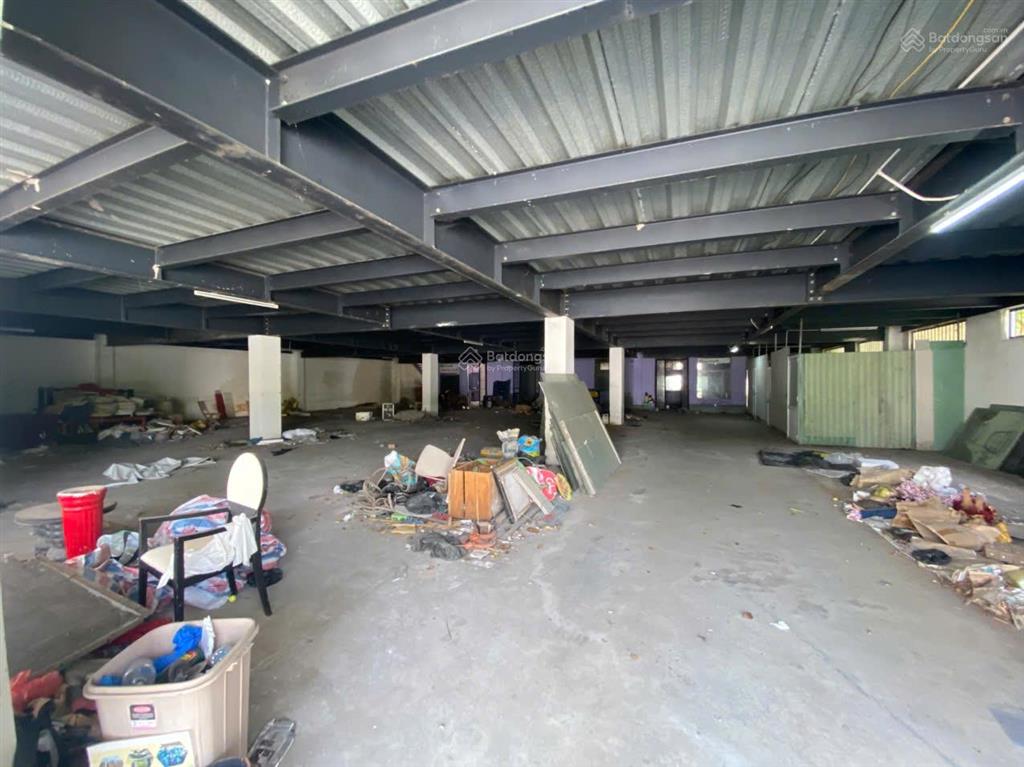 Cho thuê kho, nhà xưởng, đất 3800m2 giá 280 triệu tại đường dương quảng hàm, phường 5, quận gò vấp