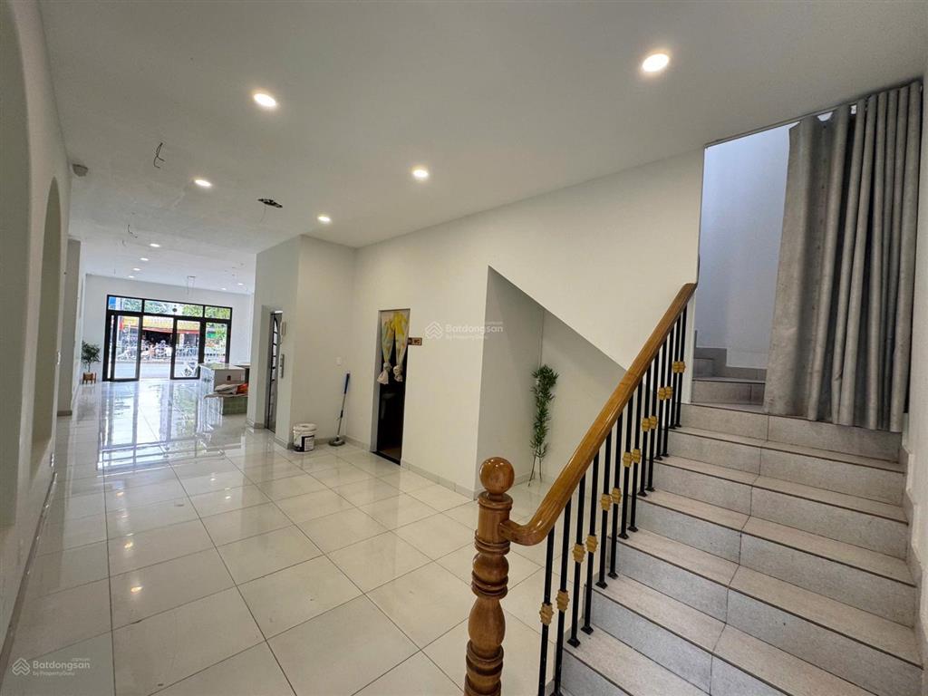 Cho thuê nhà mặt phố, 150 triệu, 200m2, tại cityland park hills, nguyễn văn lượng