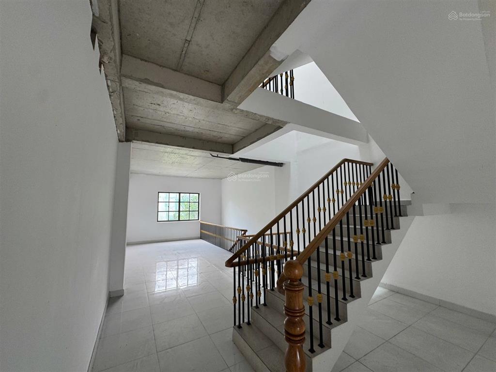 Cho thuê nhà mặt phố, 150 triệu, 200m2, tại cityland park hills, nguyễn văn lượng