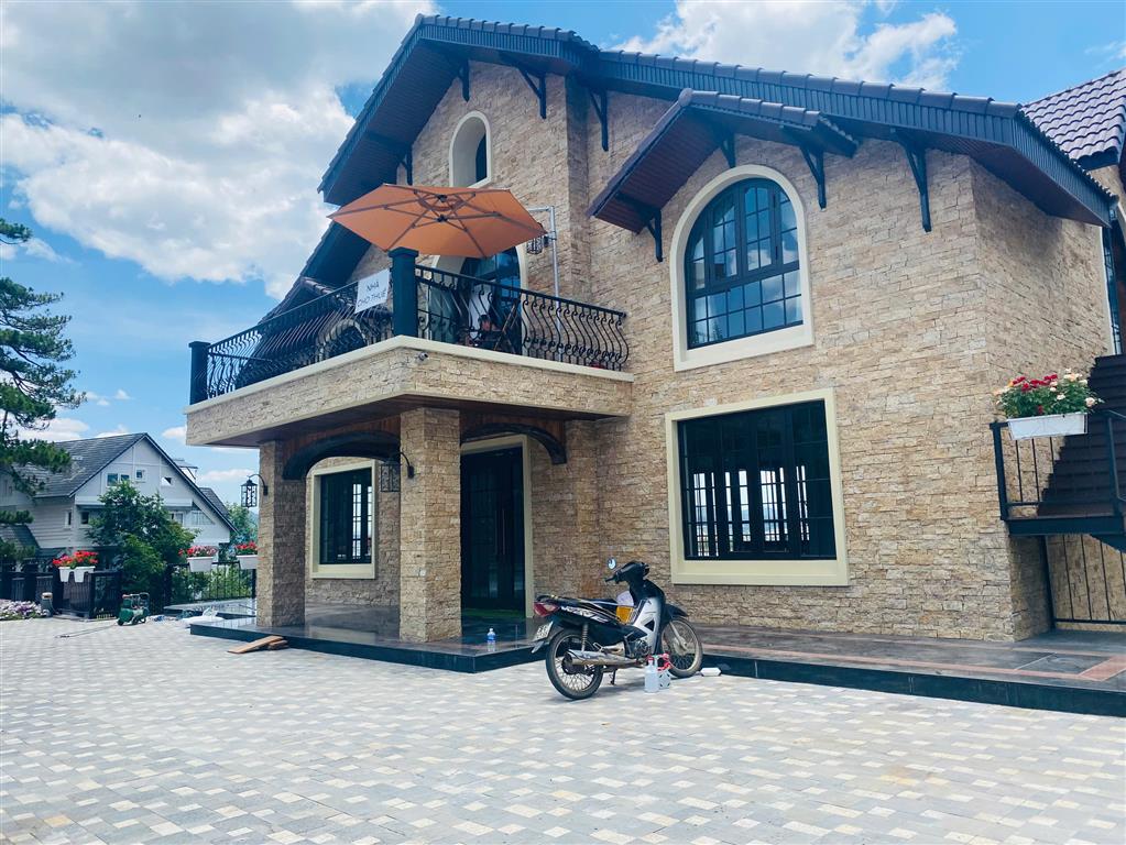 Cho thuê nhà mặt tiền Hùng Vương Phường 9 Đà Lạt 120 triệu/tháng