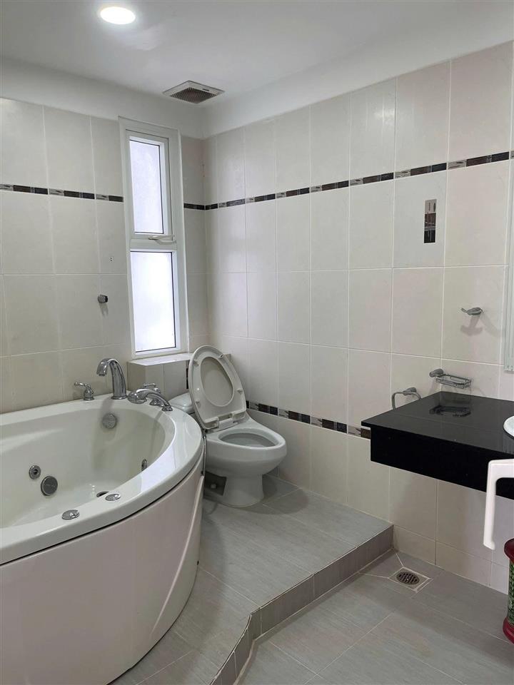 Cho thuê villa Triệu Việt Vương giá 35 triệu 9 phòng ngủ tại Đà Lạt Lâm Đồng