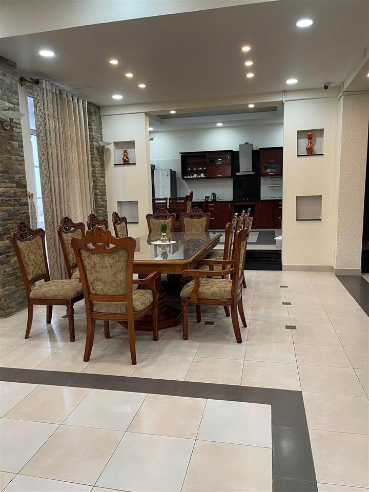 Cho thuê villa Triệu Việt Vương giá 35 triệu 9 phòng ngủ tại Đà Lạt Lâm Đồng