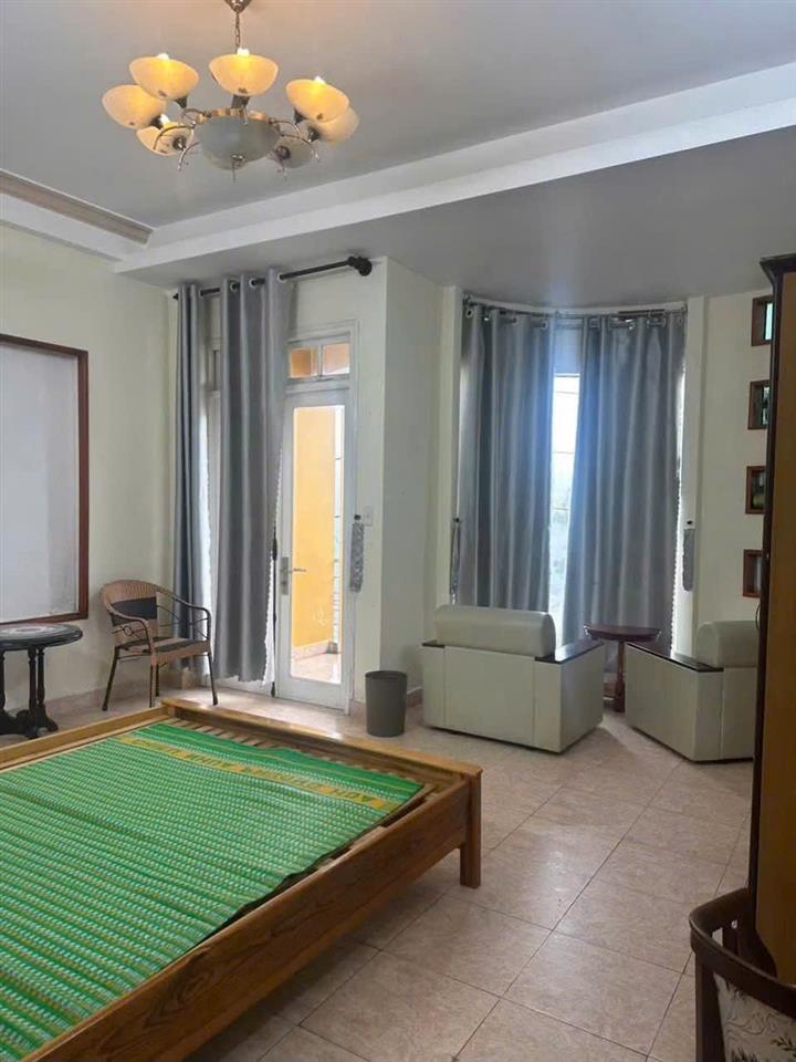 Cho thuê nhà 2 mặt tiền Đặng Thái Thân hơn 300m2 giá 20 triệu tại Đà Lạt Lâm Đồng