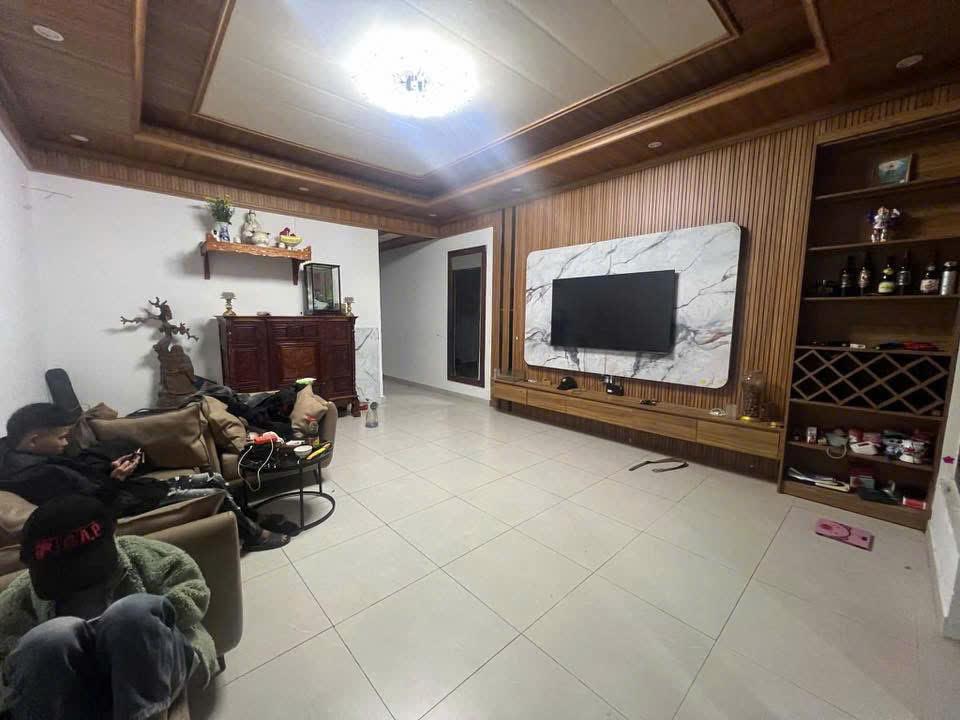 Cho thuê nhà nguyên căn rộng rãi thoáng mát giá 8.5 triệu đường Nguyễn Đình Quân Đà Lạt