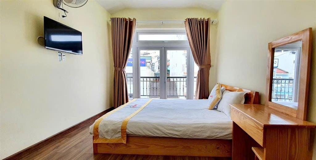 Cho thuê khách sạn 15 phòng có thang máy đường Nguyễn Văn Trỗi giá 30 triệu tại Đà Lạt