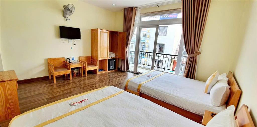 Cho thuê khách sạn 15 phòng có thang máy đường Nguyễn Văn Trỗi giá 30 triệu tại Đà Lạt