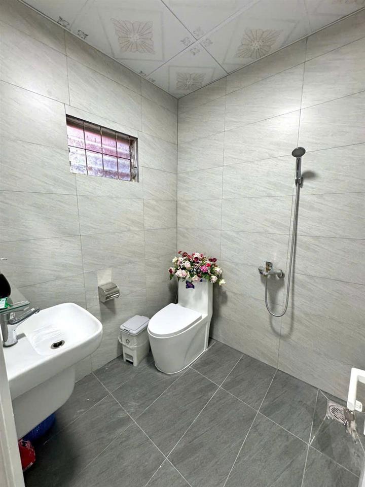 Cho thuê homestay 4 phòng ngủ gần quảng trường Lâm Viên khu Cầu Đúc giá 20 triệu tại Đà